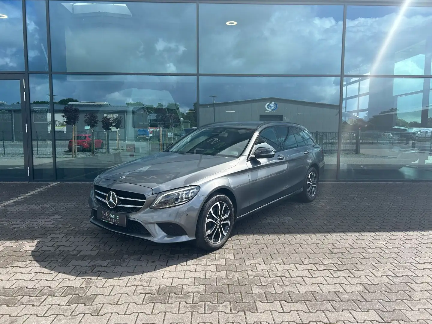 Mercedes-Benz C 220 d T Avantgarde 4MATIC Night AHK Standhzng. Gris - 1
