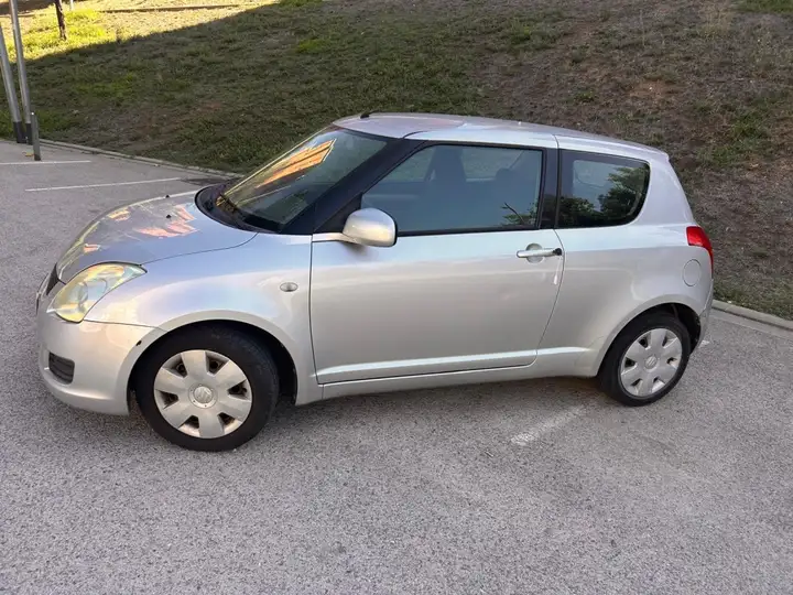 Suzuki Swift 2010, foto 2