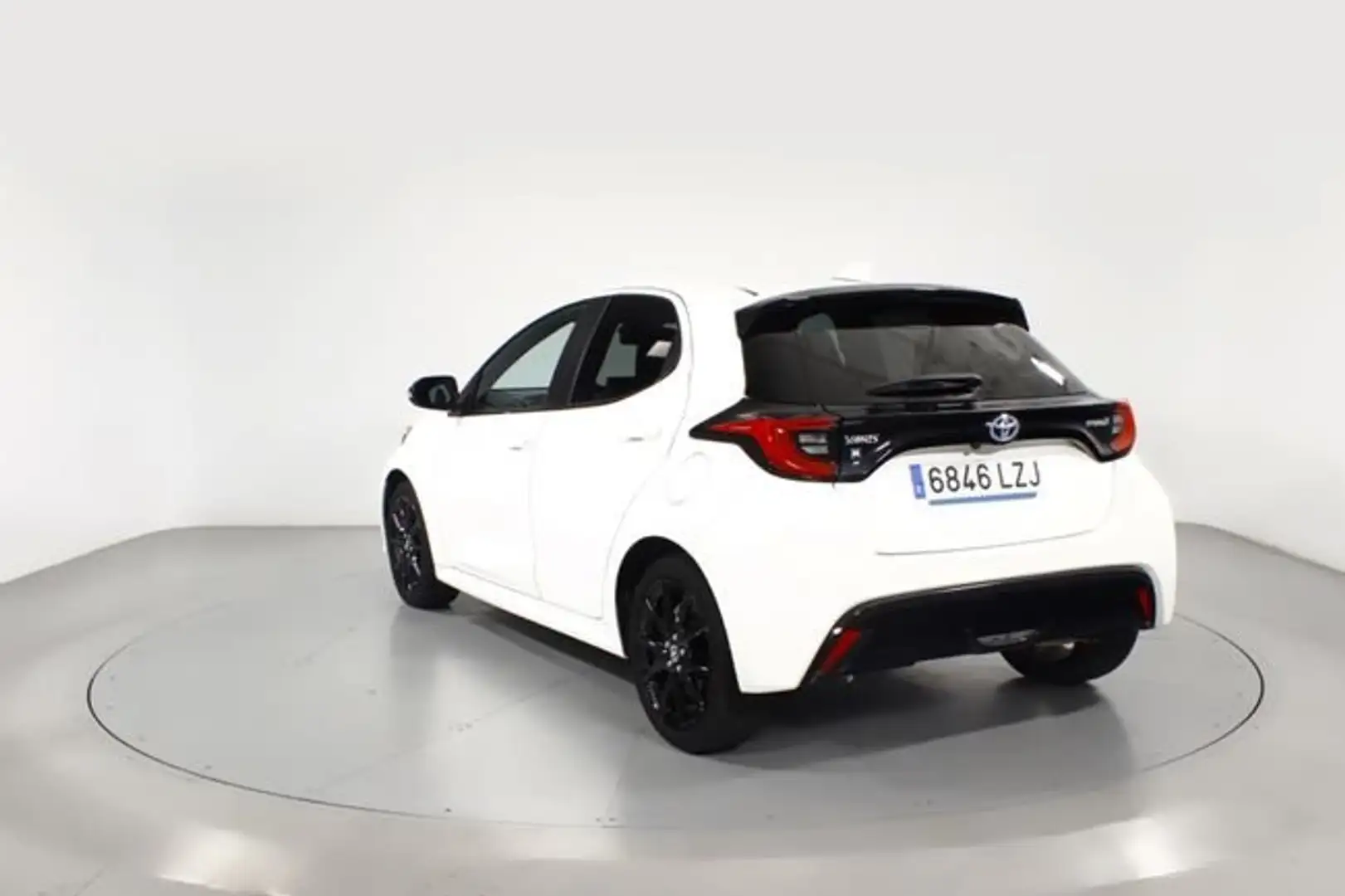 Toyota Yaris 1.5 VVT-I HYBRID STYLE 5P Blanco - 2