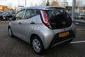 Toyota Aygo 1.0 VVT-i X FUN TREKHAAK 4S BANDEN BLUETOOTH AIRCO Grau - thumbnail 2