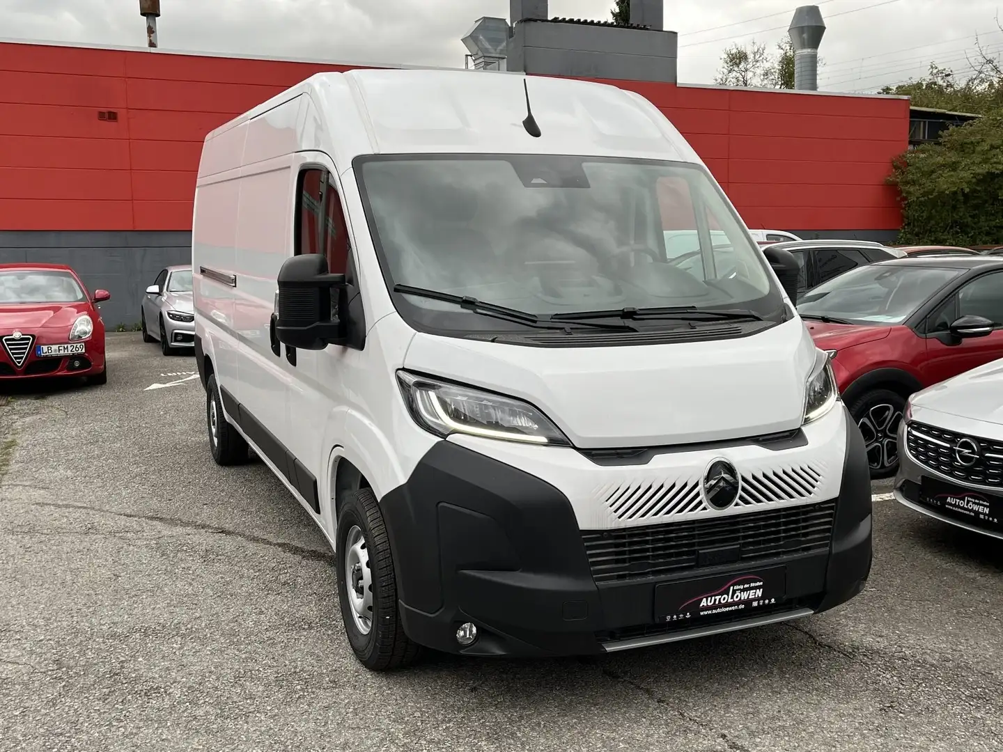 Citroen Jumper 35 2.2 BlueHDi L3H2 3,5t Bílá - 2