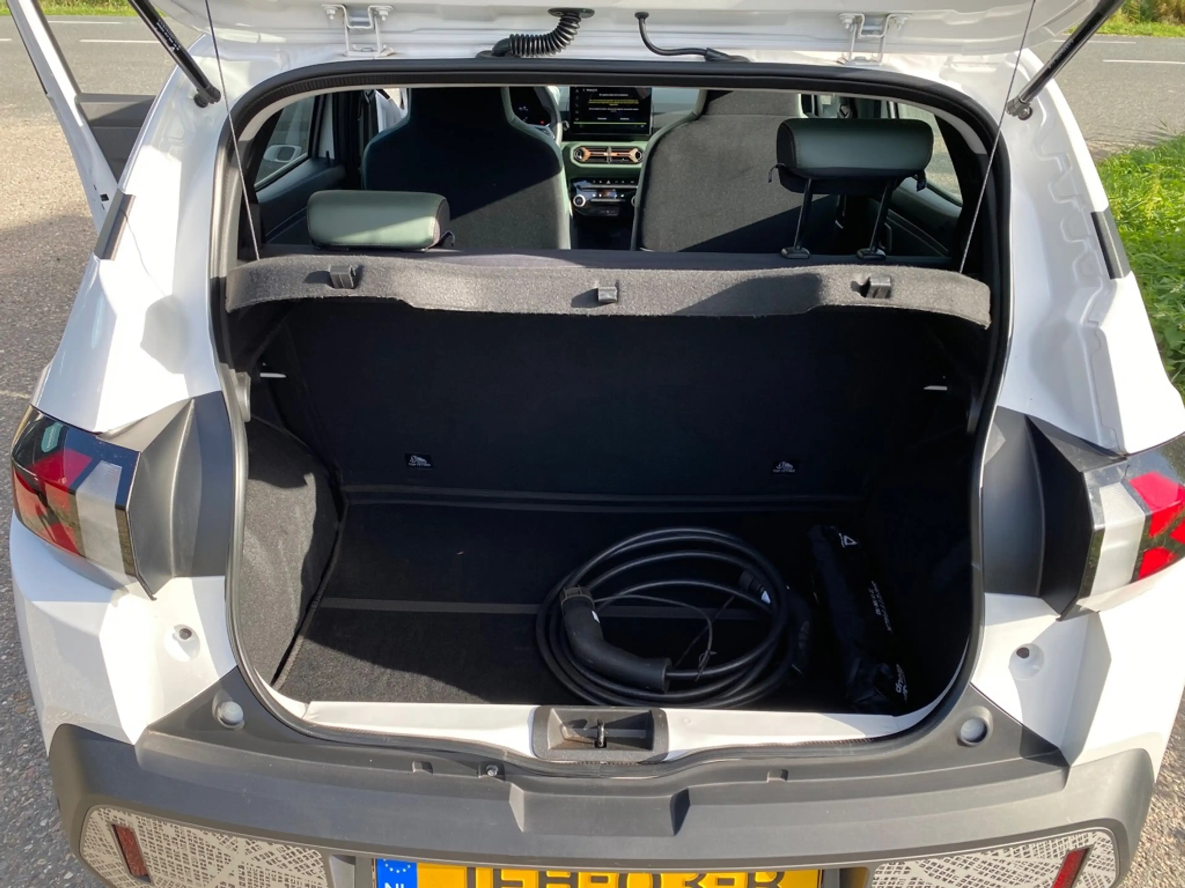 Dacia Spring Extreme 65 26.8 kWh — photo 10