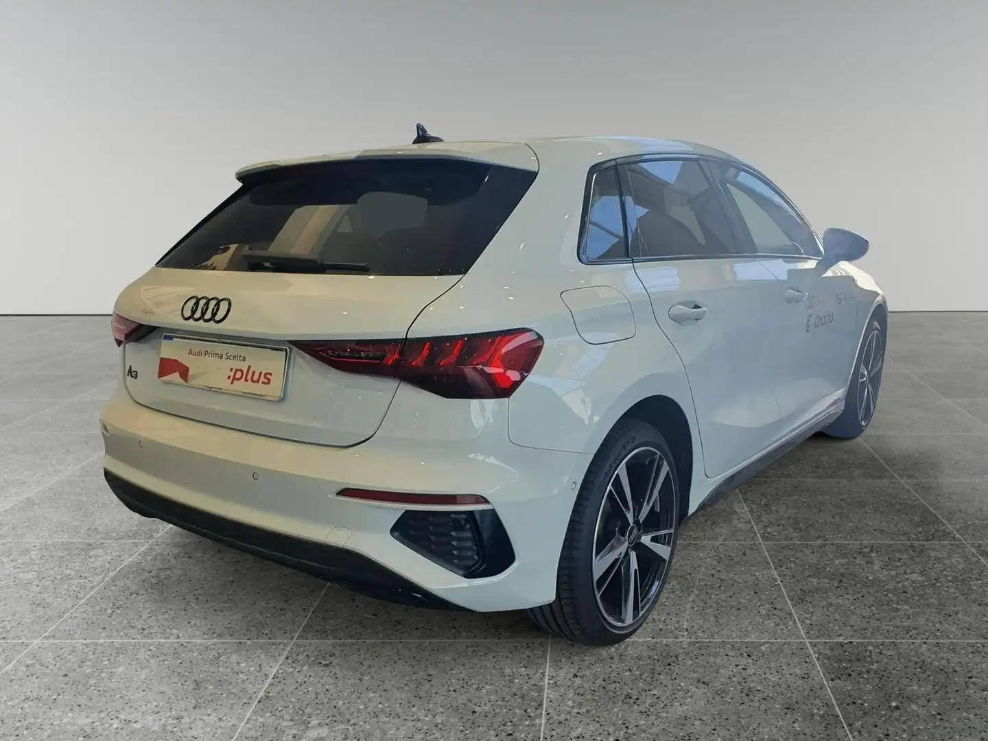 Audi A3 SPB 40 TFSI e S tronic Identity Black Bianco - 2