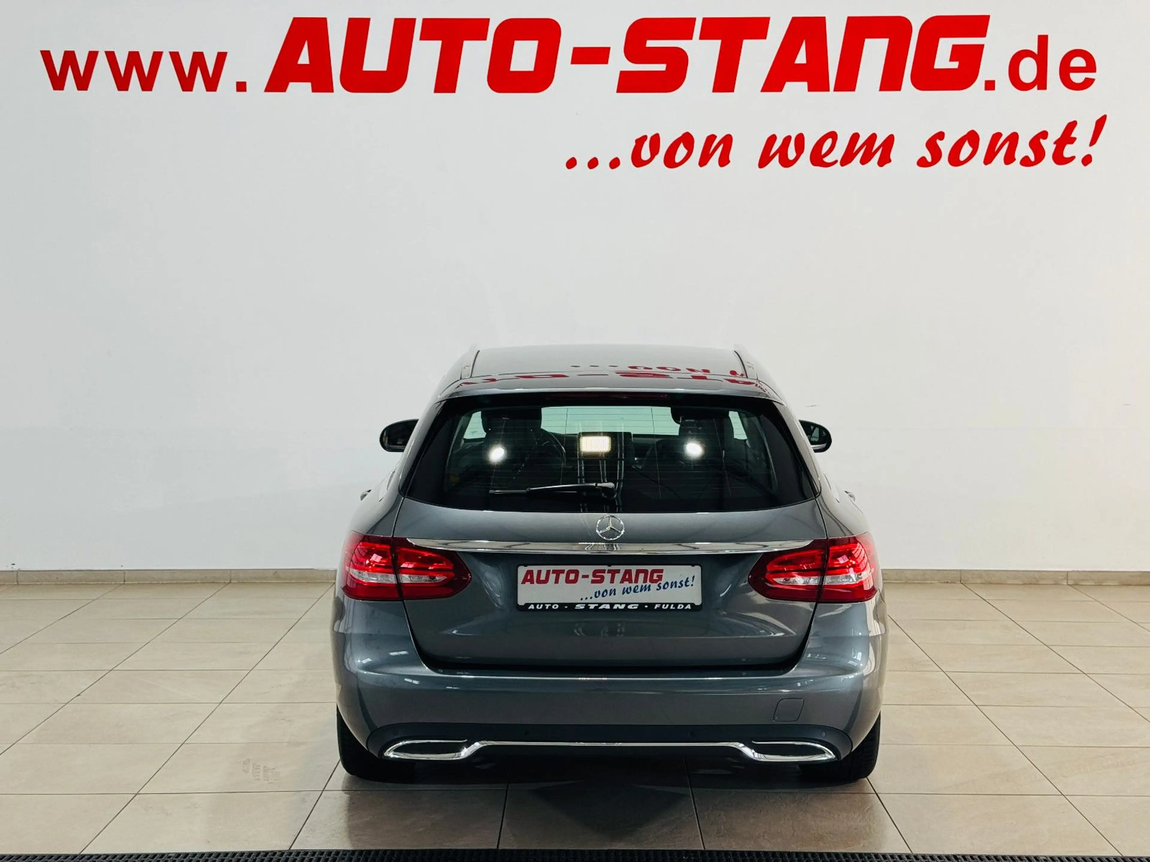 Mercedes-Benz C 250 CGI T*NAVI+TEILLEDER+AHK+17"+KAMERA+WLAN* — photo 6
