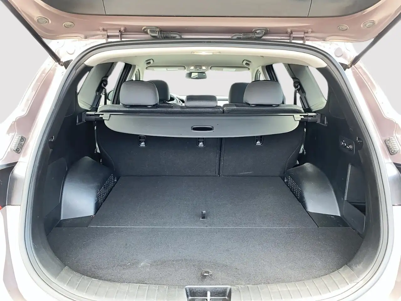 Hyundai SANTA FE photo Hyundai SANTA FE