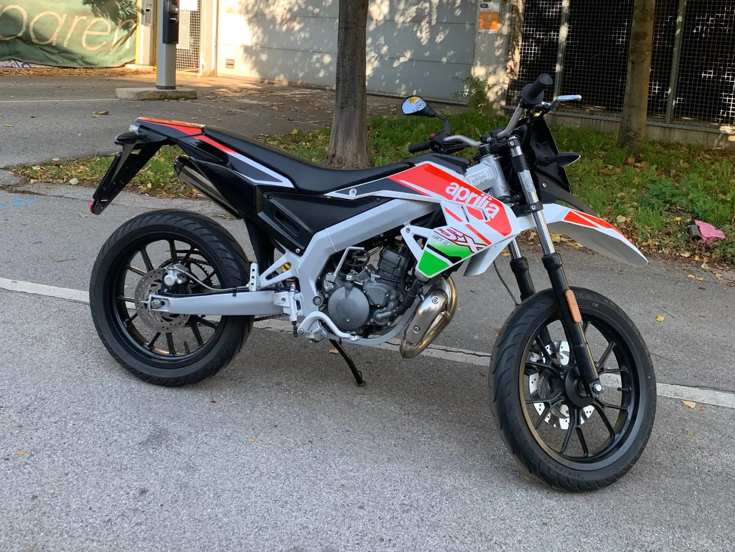 Aprilia SX 50 Blanc - 2