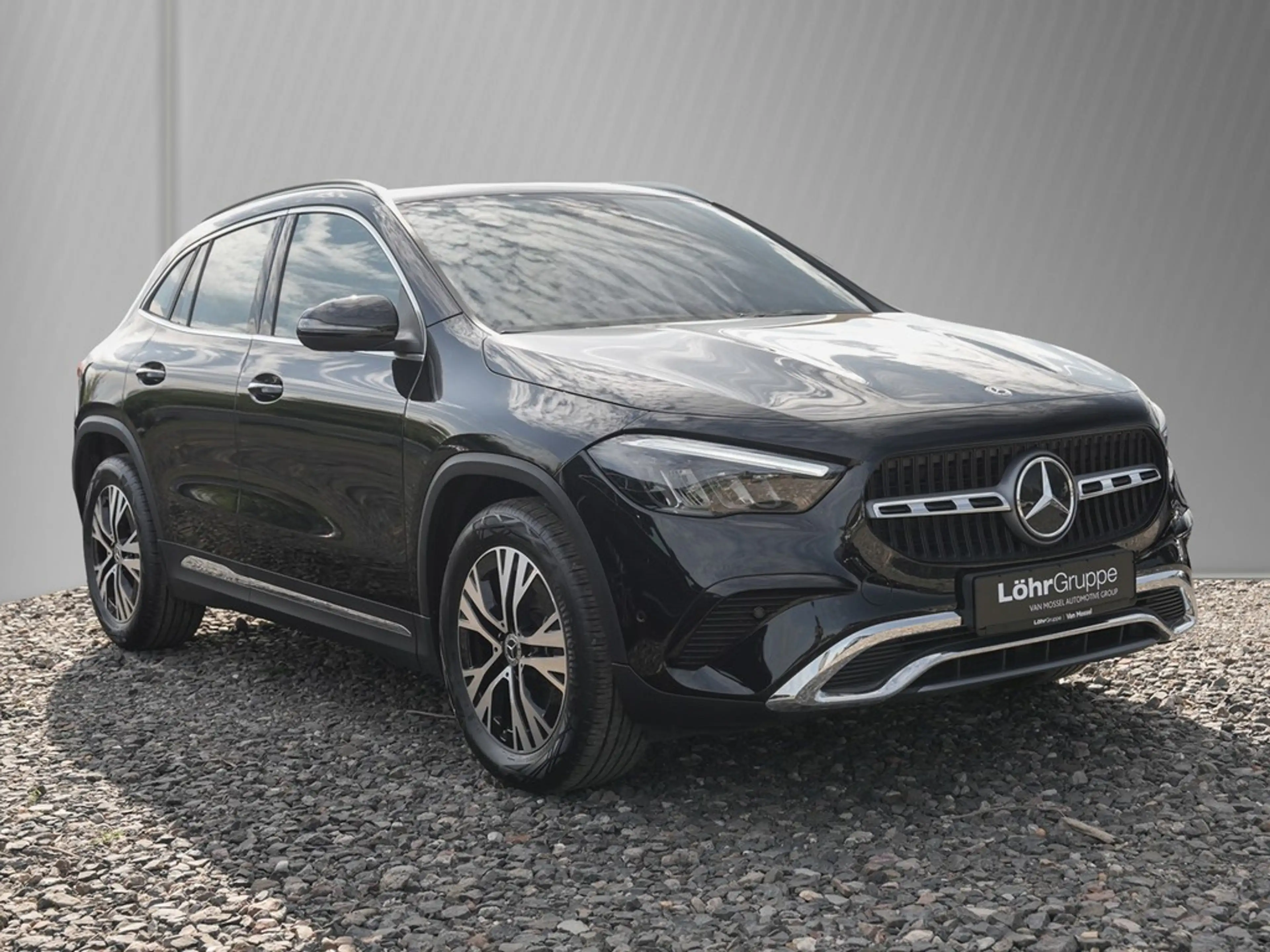 Mercedes-Benz GLA 200 Desingpaket Advanced *LED*AHK*Navi*Kamera*Kessy... — photo 3