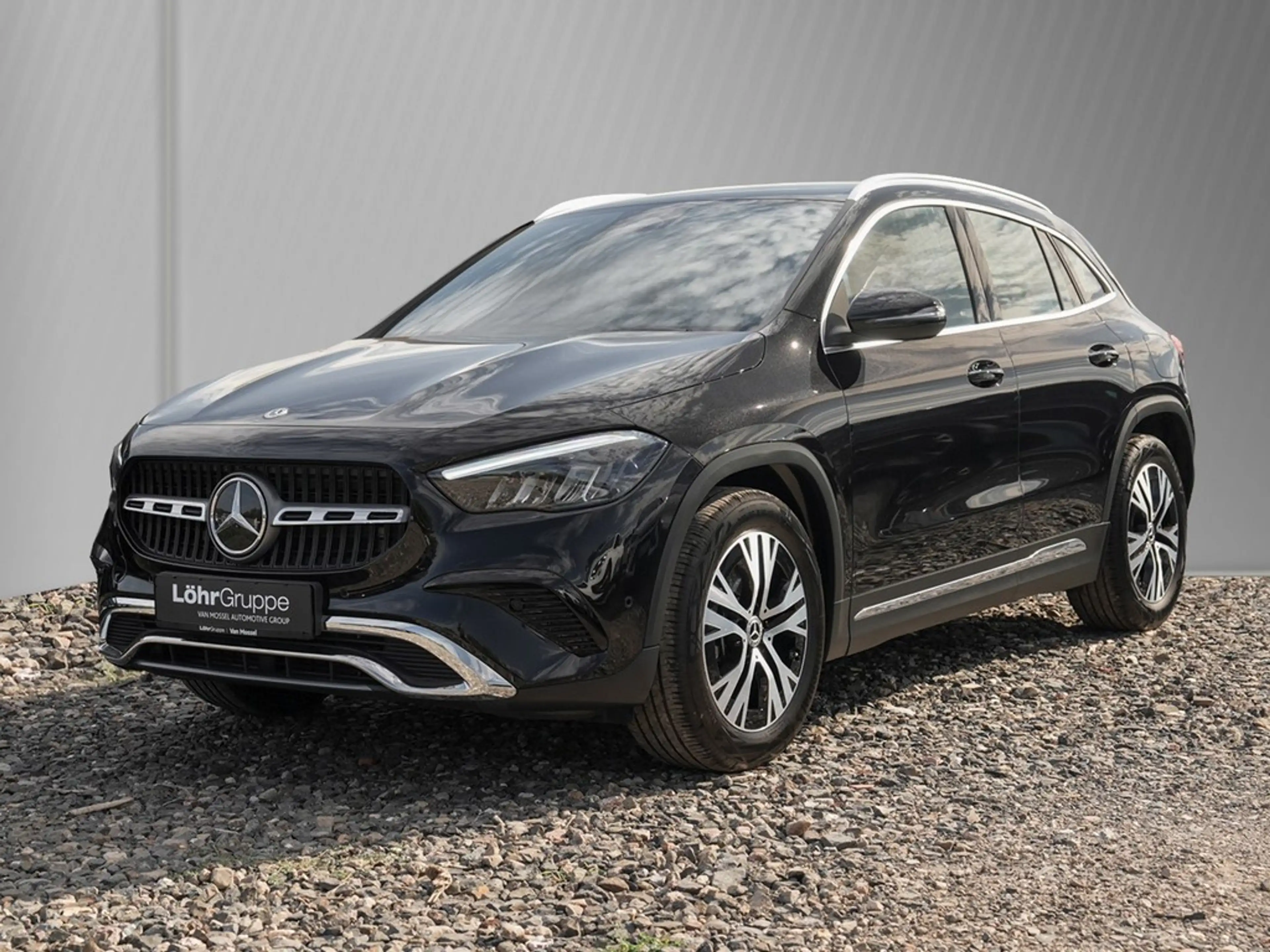 Mercedes-Benz GLA 200 Desingpaket Advanced *LED*AHK*Navi*Kamera*Kessy... — photo 2