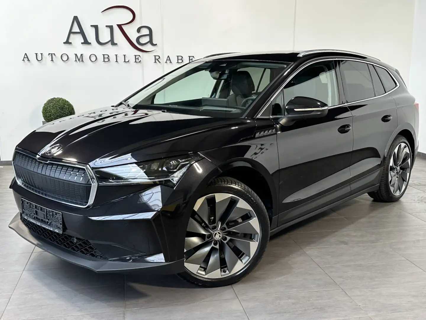Skoda Enyaq 80 Suite Drive Sport Plus NAV+LED+ACC+PANO Schwarz - 2
