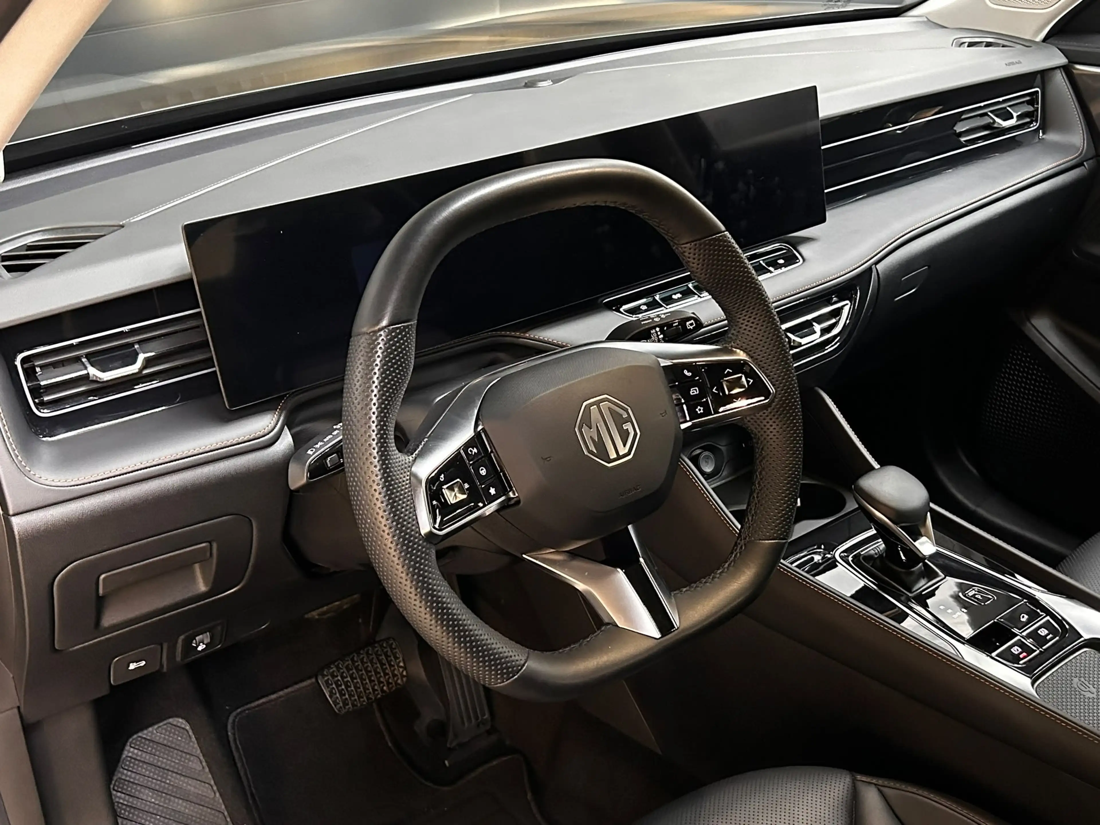 MG HS 1.5 TGDI Luxury >NAV+360+VIRTU+ACC+LEDER+SHZ+ — photo 12