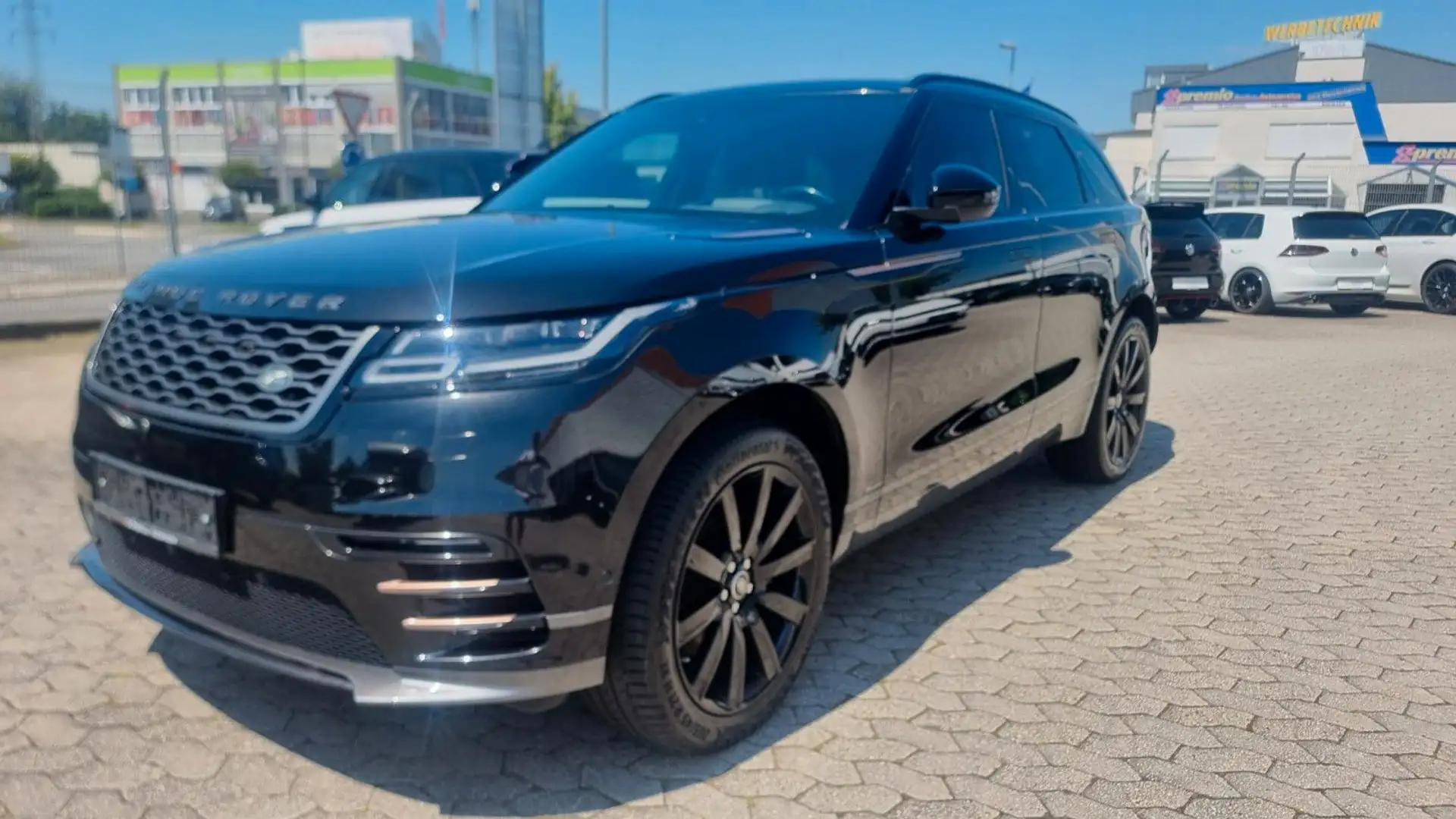 Land Rover Range Rover Velar R-Dynamic S Schwarz - 1