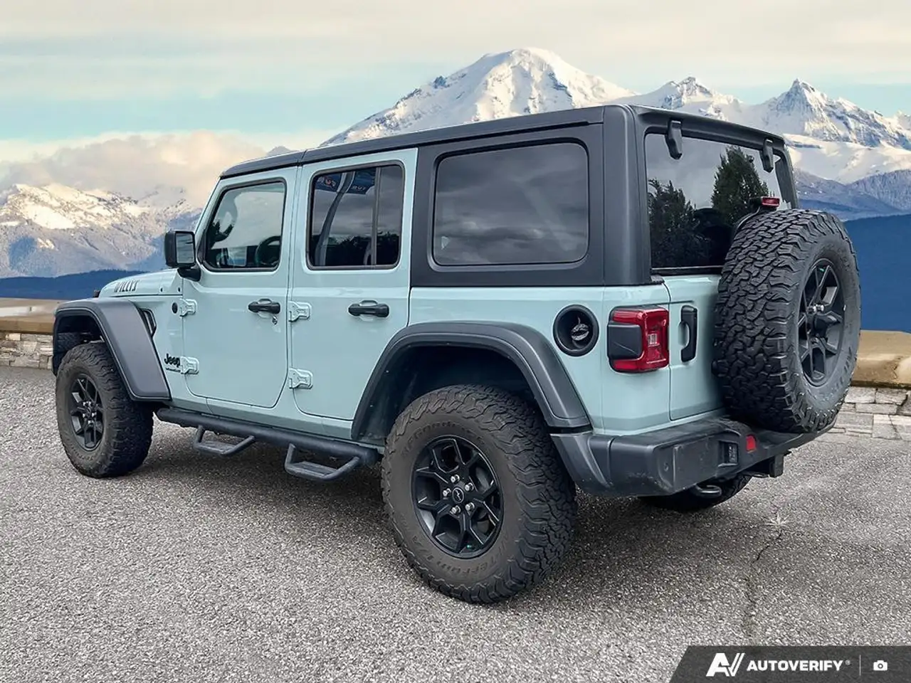 Jeep Wrangler снимка Jeep Wrangler