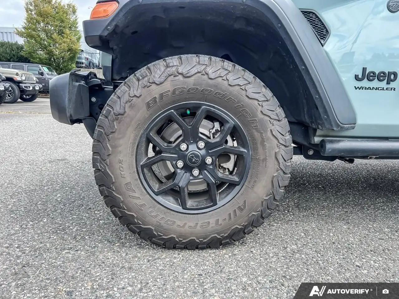 Jeep Wrangler снимка Jeep Wrangler