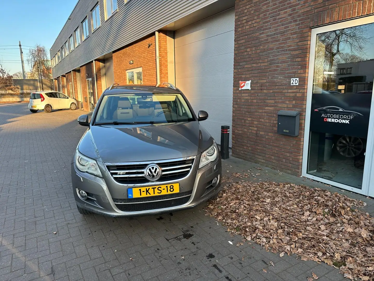 Volkswagen Tiguan 2.0 TSI Sport&Style 4Motion|AUTOMAAT|PANO|R-LINE Gris - 2