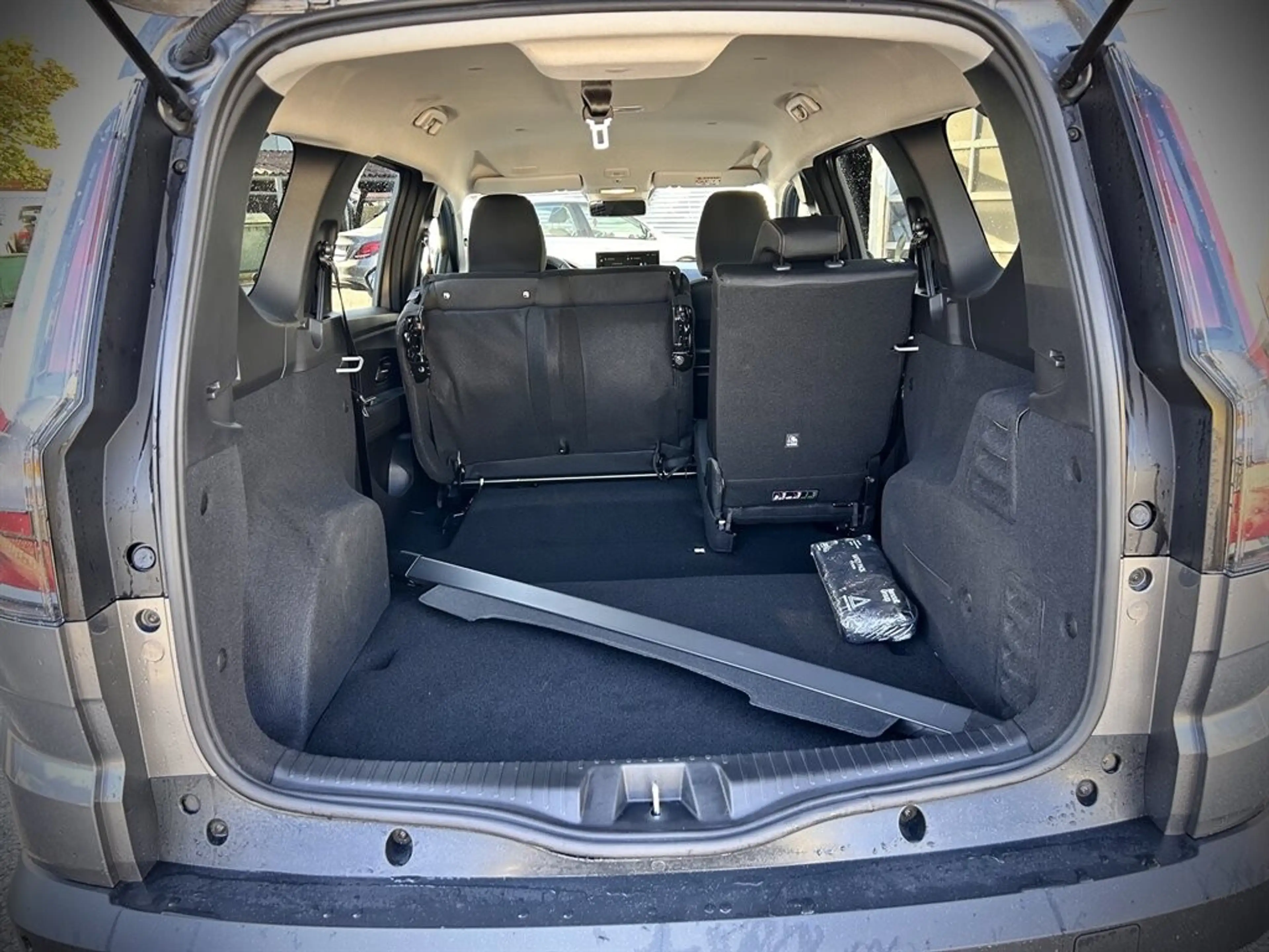 Dacia Jogger JOGGER PH2 Extreme Hybrid 155 5-sitzig — photo 7