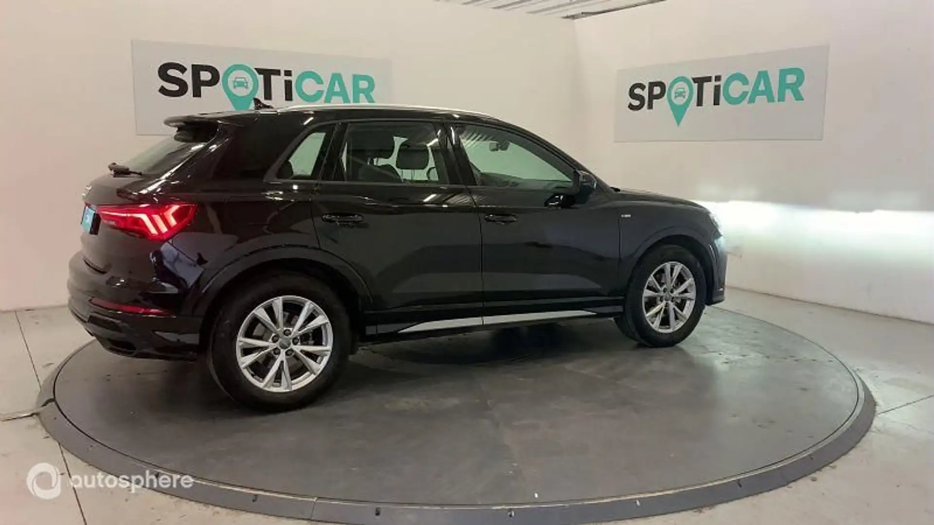 Audi Q3 35 TFSI 150ch Mild Hybrid S line S tronic 7 - 2