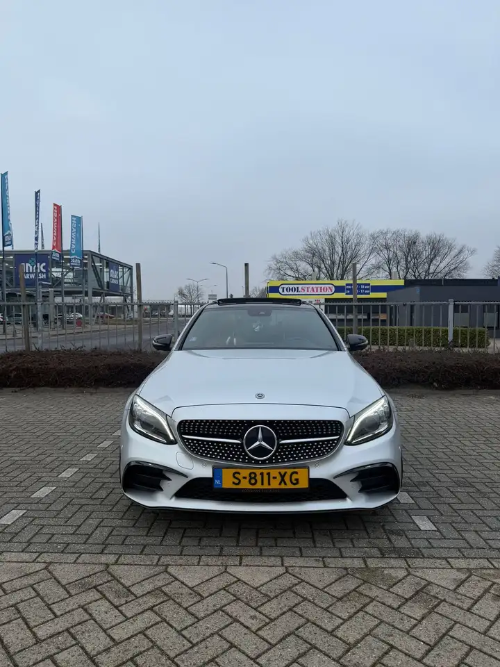 Mercedes-Benz C 180