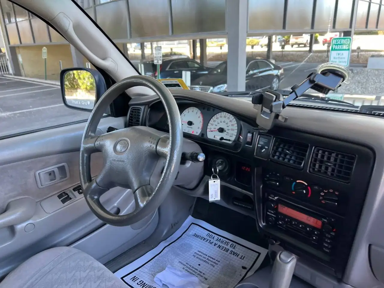 Toyota Tacoma снимка Toyota Tacoma