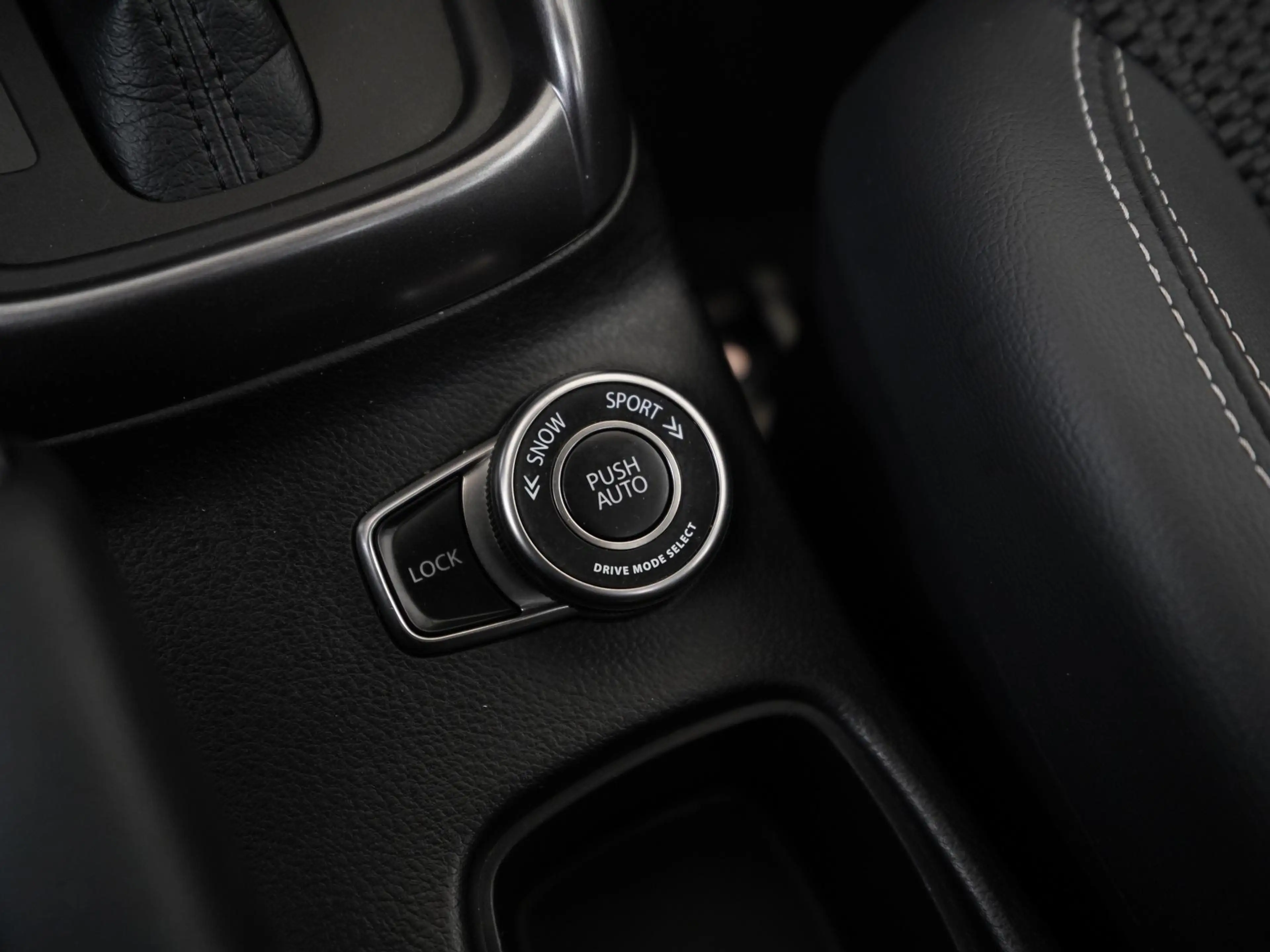 Suzuki S-Cross 1.5 Hybrid AllGrip Style | Trekhaak | Panoramadak — photo 11