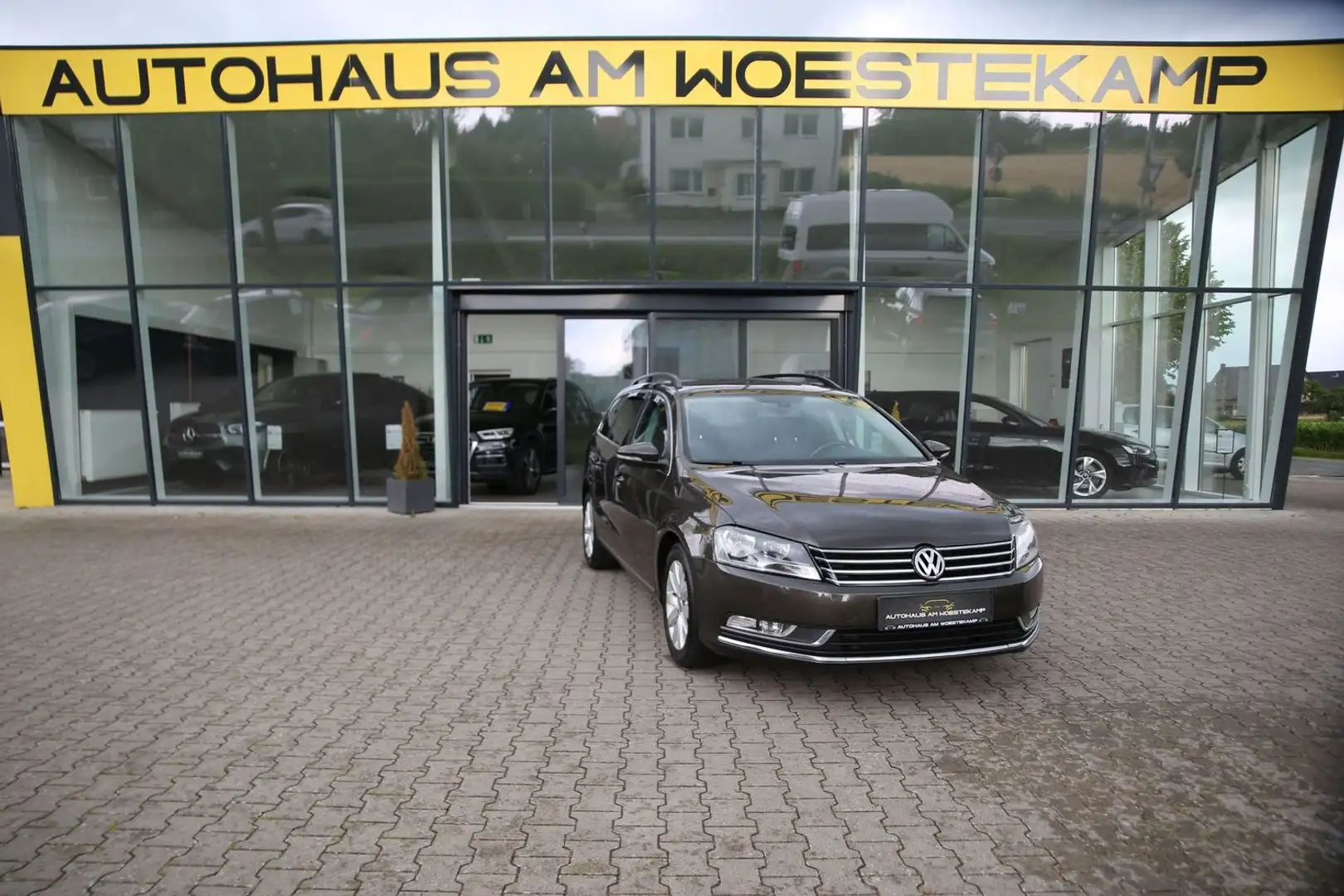 Volkswagen Passat Comfortline BlueMotion Schwarz - 1
