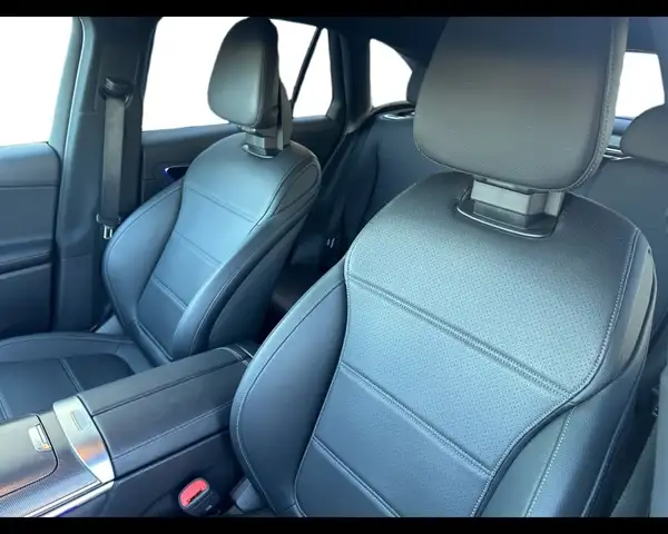 Mercedes-Benz GLC view 14