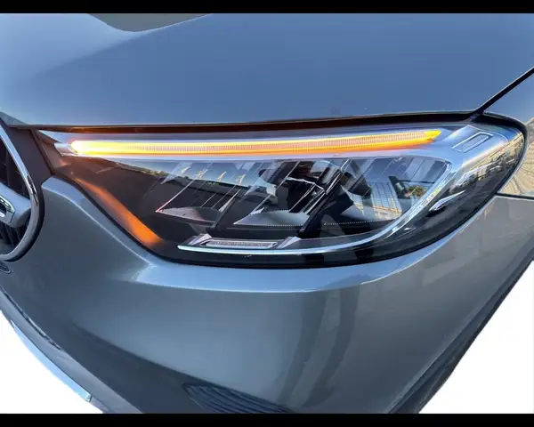Mercedes-Benz GLC view 10