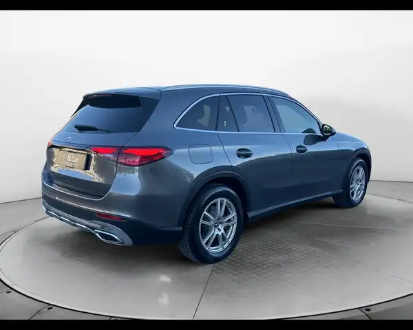 Mercedes-Benz GLC view 9