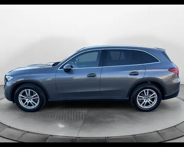 Mercedes-Benz GLC view 6