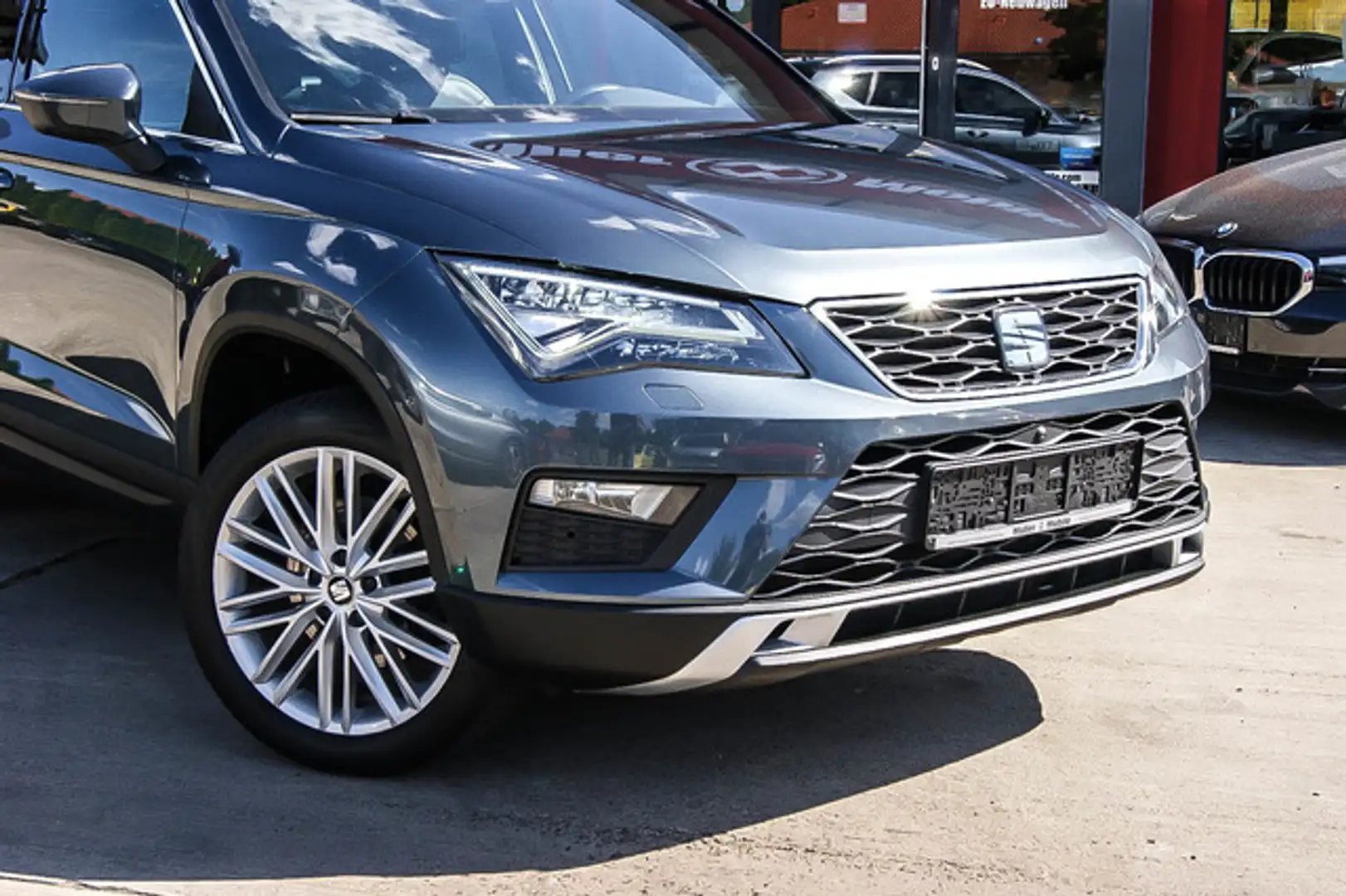 SEAT Ateca 1.4TSI Xcellence LEDER NAVI 360°KAMERA ACC Grijs - 2