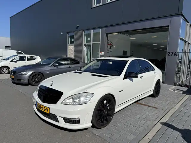 Mercedes-Benz S 63 AMG Lang/ 526Pk/ Pano/ Carplay/ Nightvision/ Youngtime