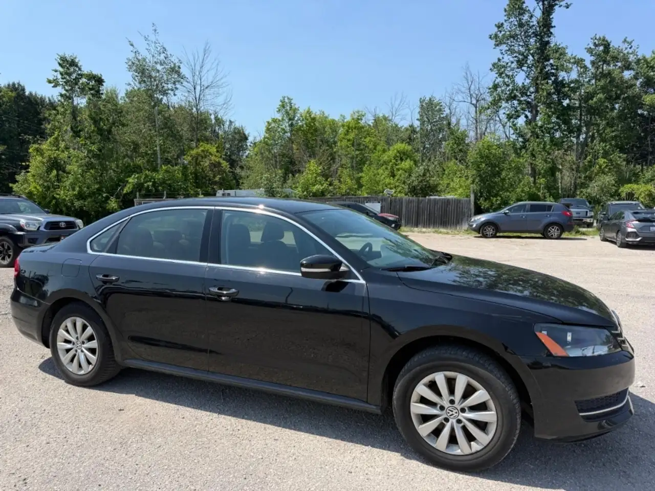 Volkswagen Passat photo Volkswagen Passat