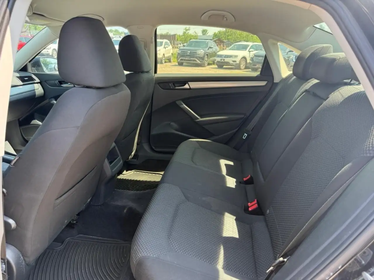 Volkswagen Passat photo Volkswagen Passat