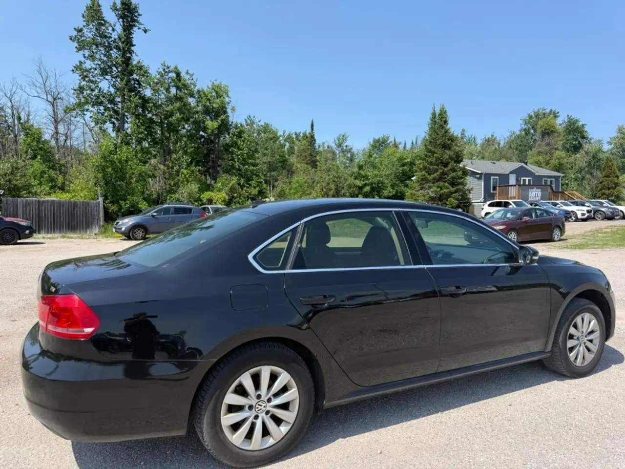 Volkswagen Passat photo Volkswagen Passat