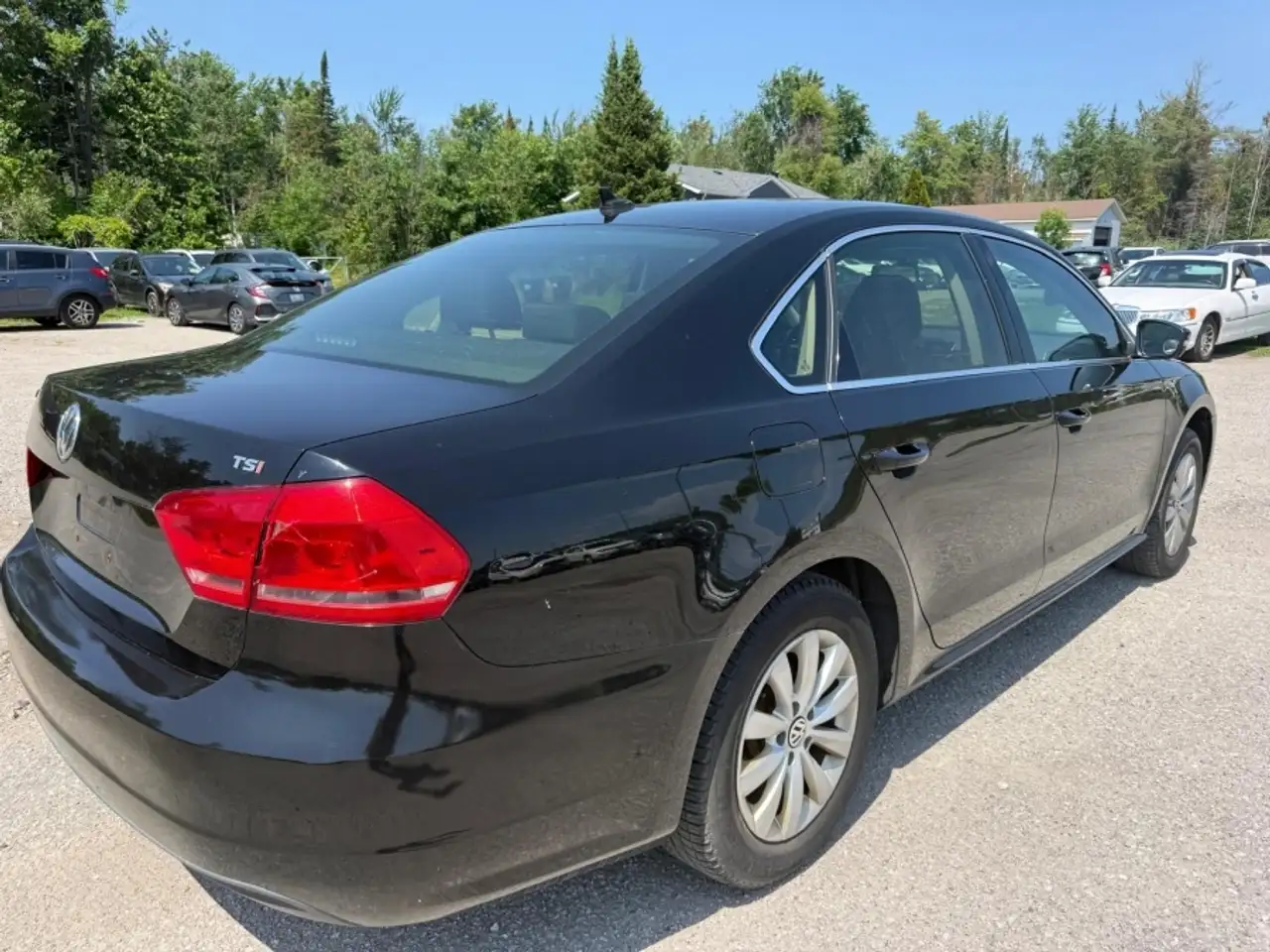 Volkswagen Passat photo Volkswagen Passat