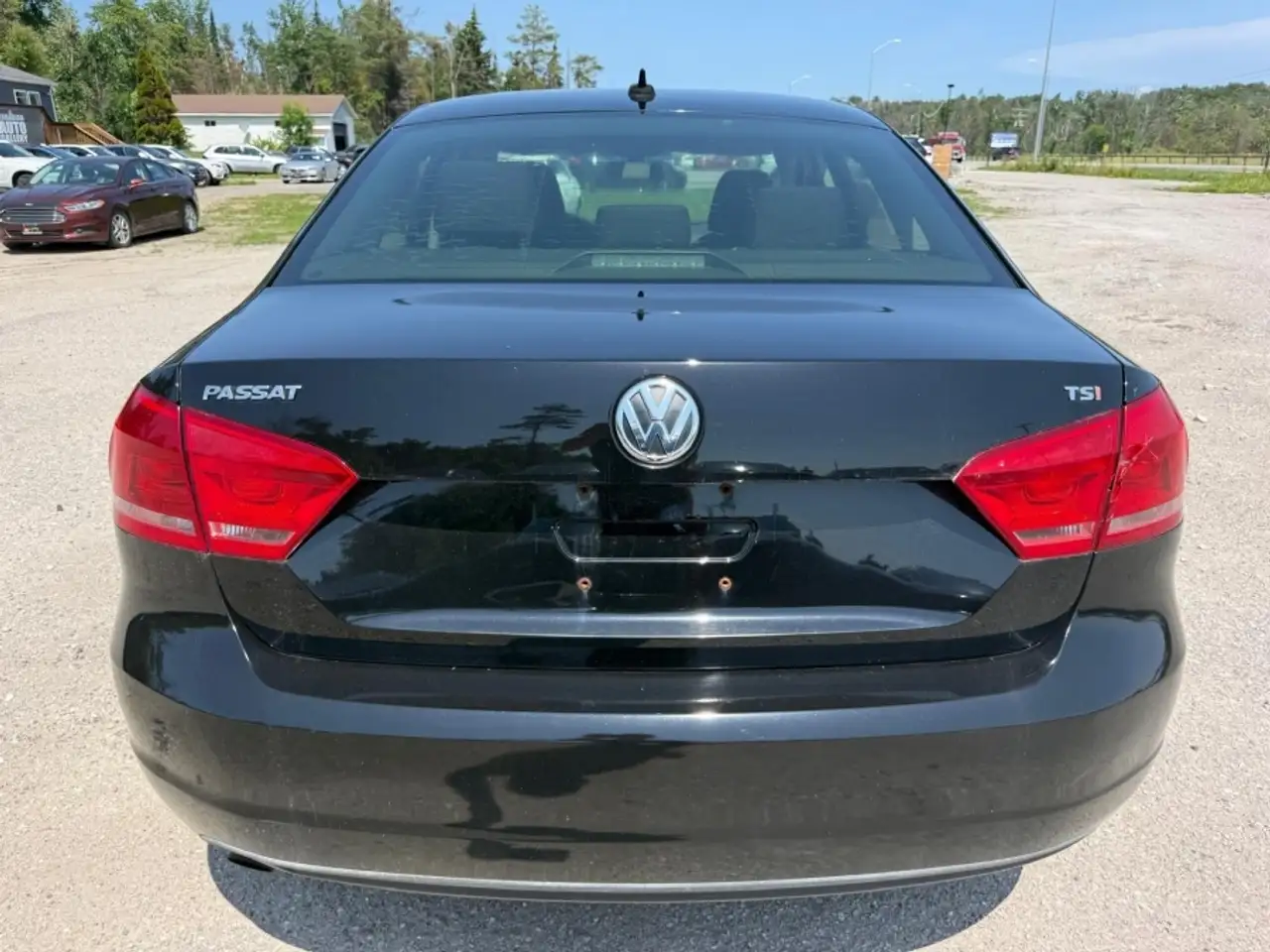 Volkswagen Passat photo Volkswagen Passat