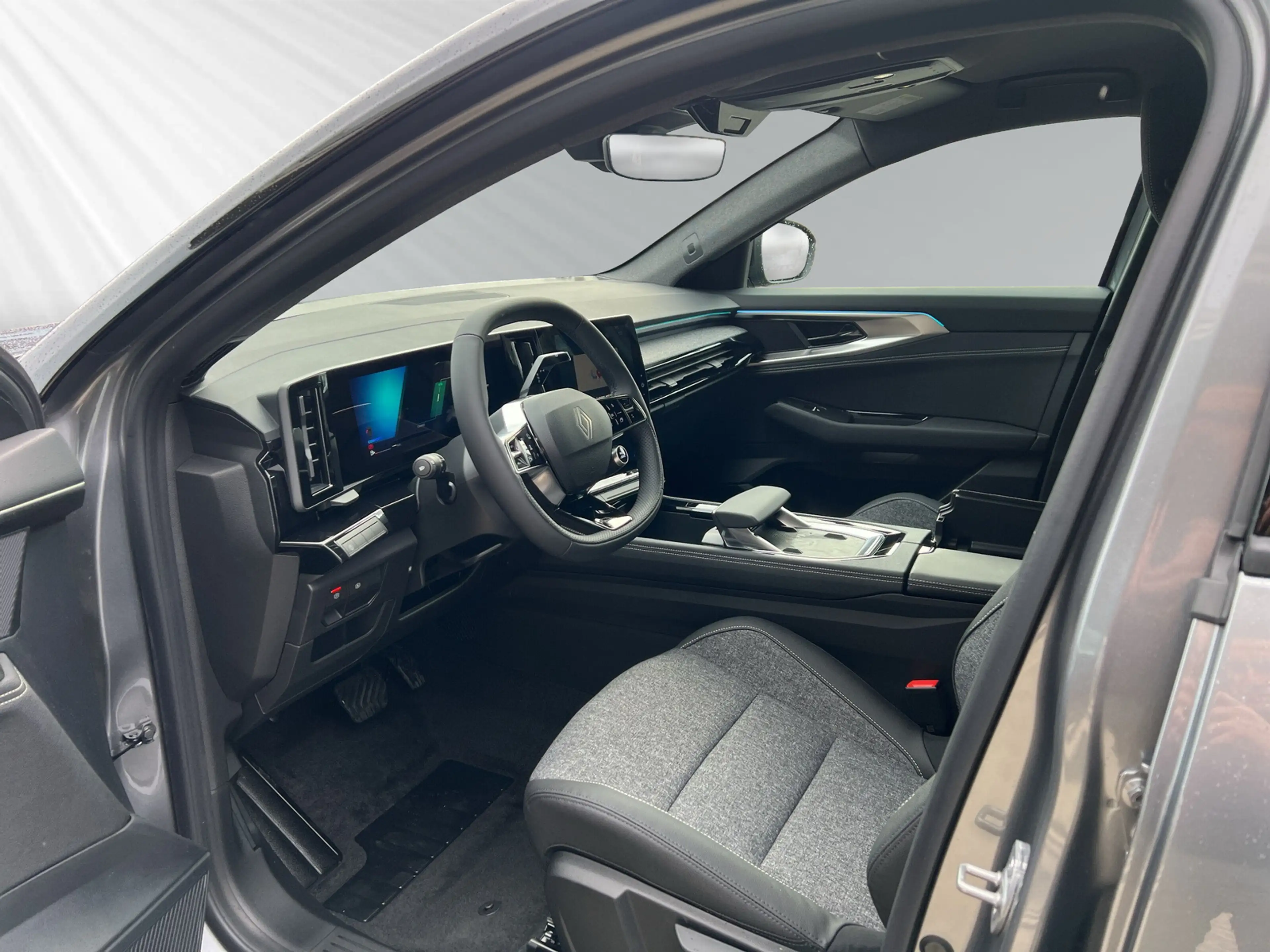 Renault Austral Techno E-TECH Hybrid 200 — photo 7