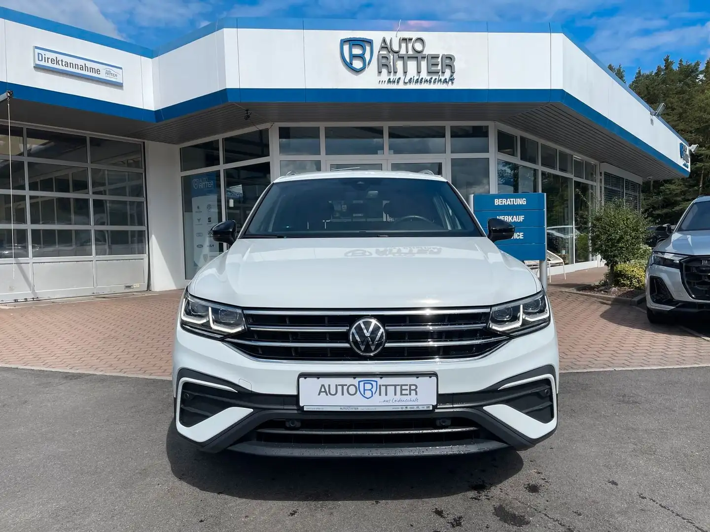 Volkswagen Tiguan Allspace 1.5 TSI DSG Move AHK+Kamera+M... Weiß - 2