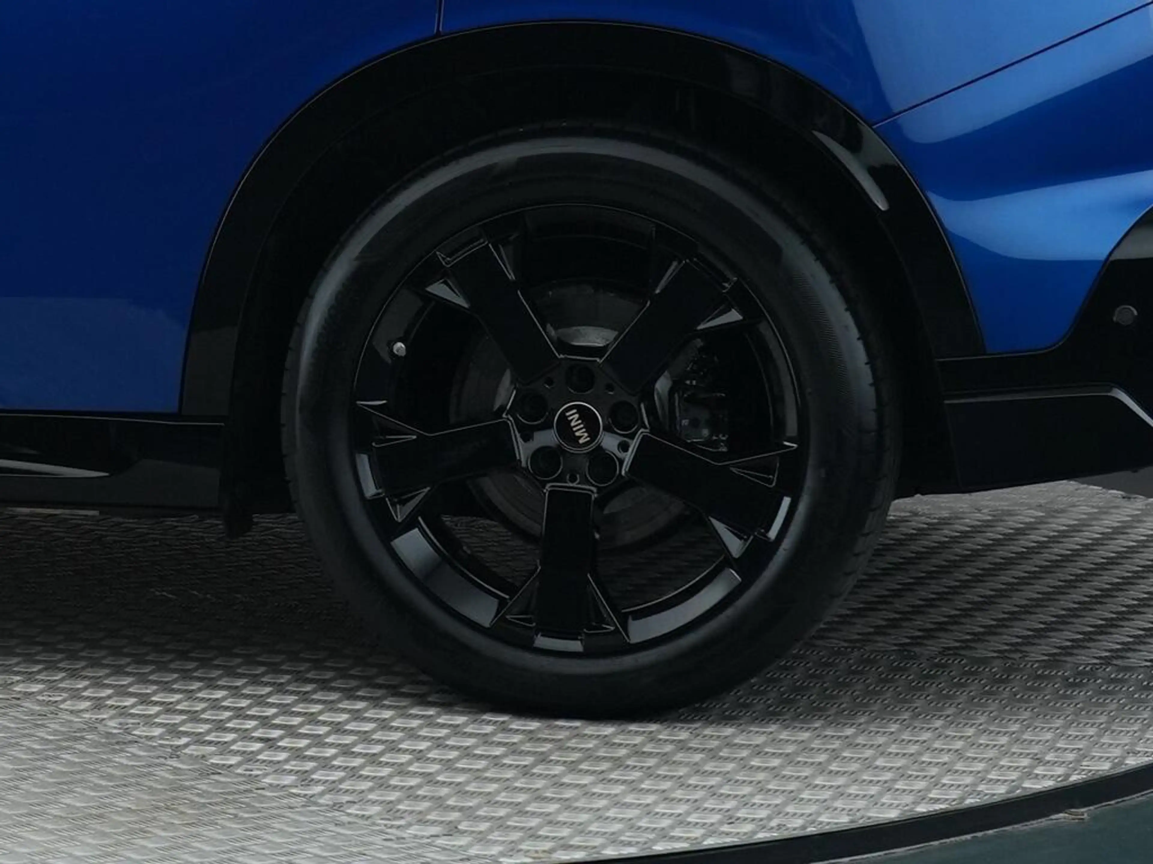 MINI John Cooper Works Countryman E M 66.5 kWh — photo 15