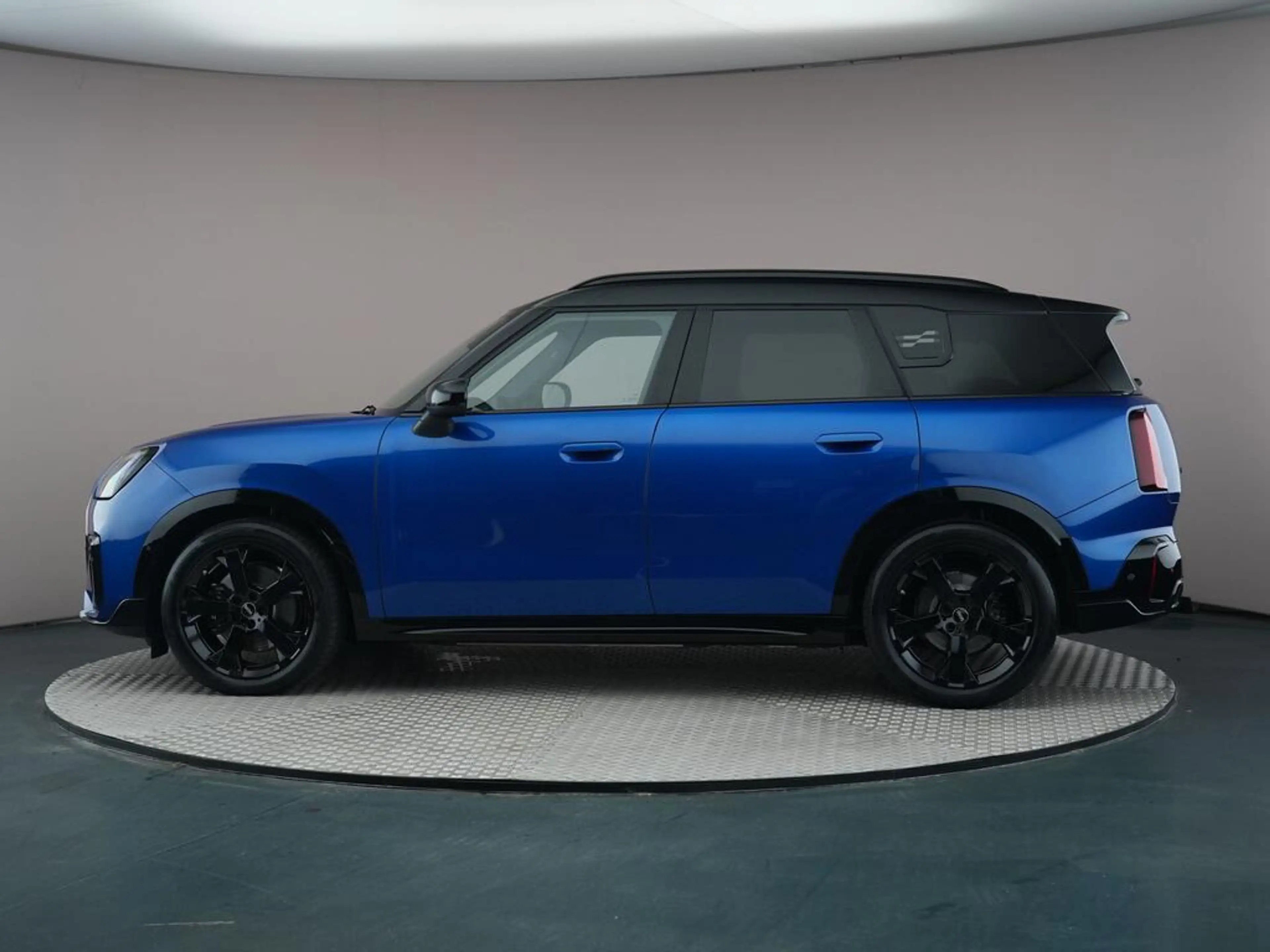 MINI John Cooper Works Countryman E M 66.5 kWh — photo 7