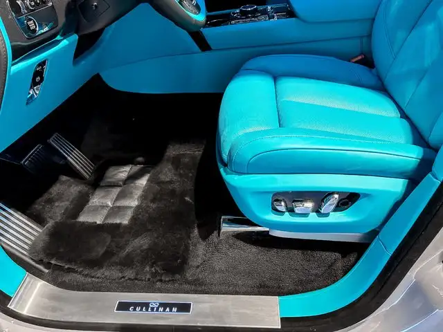 Rolls-Royce Cullinan view 17
