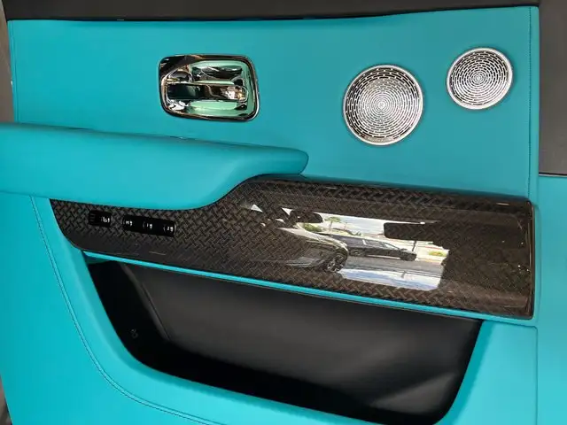 Rolls-Royce Cullinan view 18