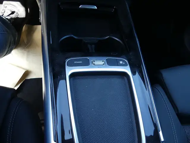 Mercedes-Benz B Class view 11