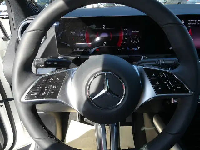 Mercedes-Benz B Class view 6