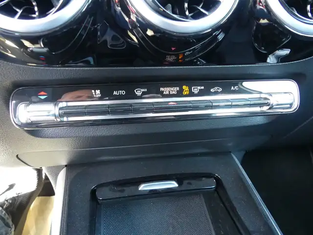 Mercedes-Benz B Class view 10