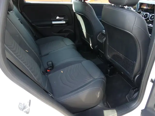 Mercedes-Benz B Class view 15