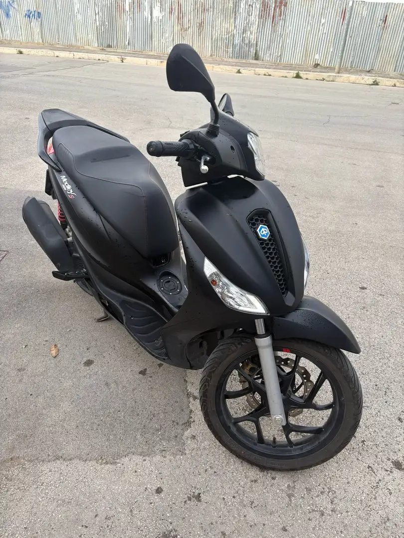 Piaggio Medley 125 S ABS Negru - 1