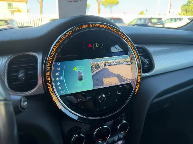 Mini Convertible view 11