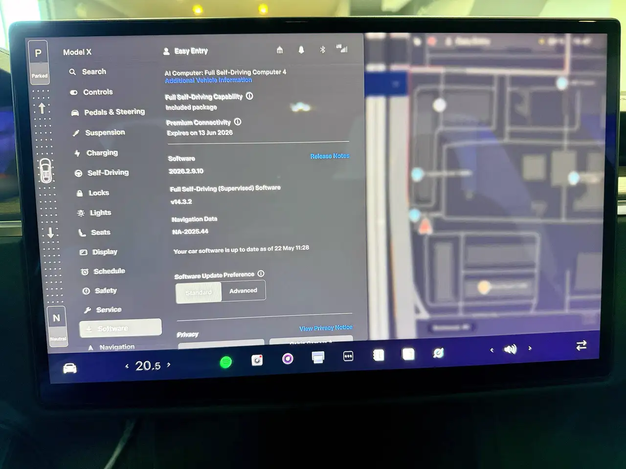 Tesla Model X photo Tesla Model X