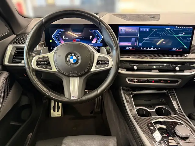 BMW X5 view 8