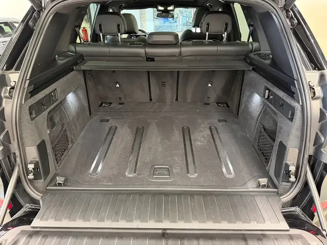 BMW X5 view 11